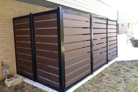 Fencetrac Frame W_ Spaced Trex Board