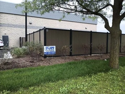 Fencetrac Frame W_Vinyl Pickets